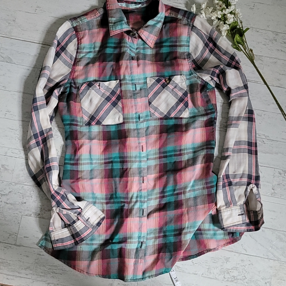 Maurices light weight button down